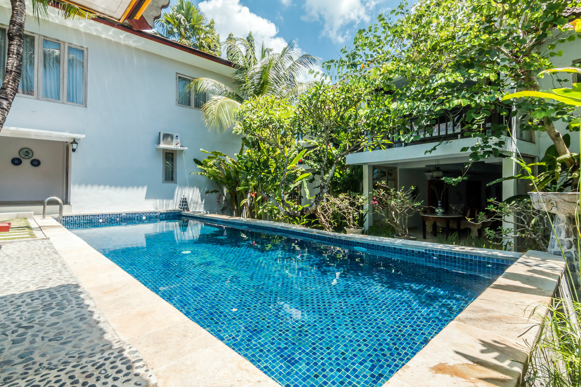Zen Rooms Seminyak Umalas Kauh Кута Екстериор снимка